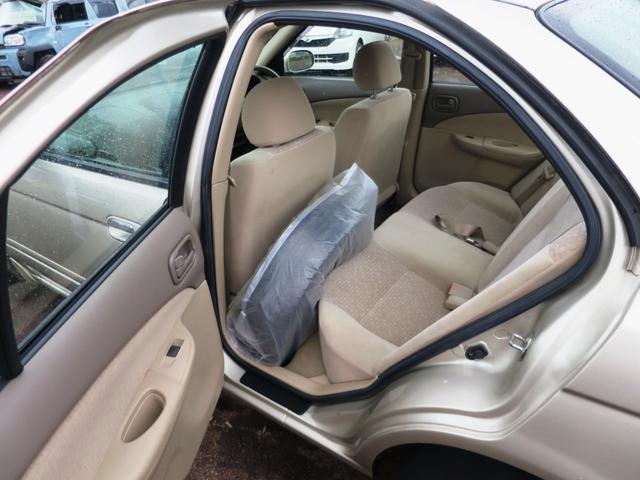 サニー EXサルーン 2WD フロア4AT キーレス カセットデッキ(7枚目)