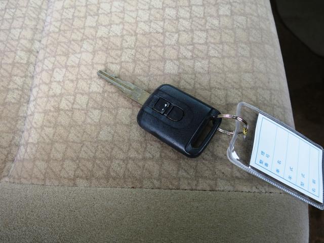 サニー EXサルーン 2WD フロア4AT キーレス カセットデッキ(17枚目)