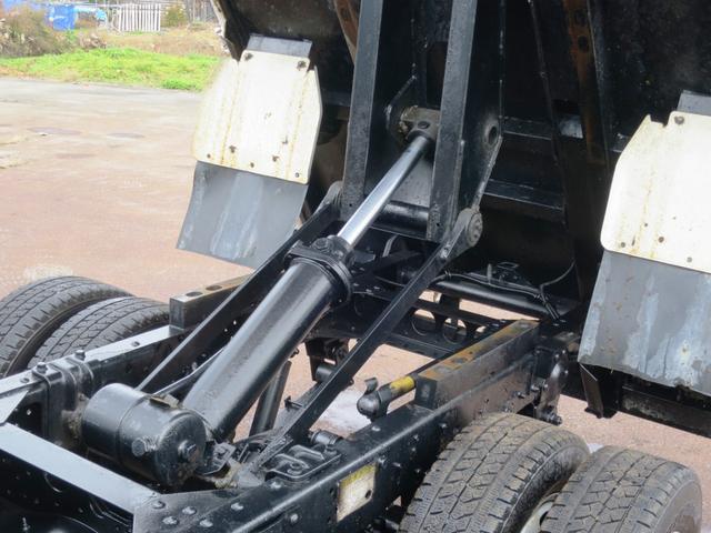 エルフトラック 強化フルフラットローダンプ 2WD 2トンダンプ フロア5MT 電動コボレーン エアコン パワステ ABS(6枚目)