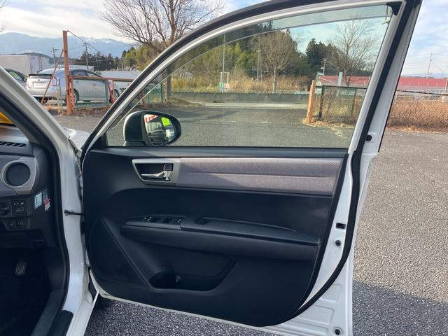 カローラアクシオ １．５Ｇ　４ＷＤ　ナビ　バックカメラ　ＥＴＣ（14枚目）