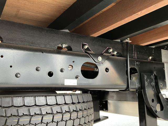ファイター 　ユニック　４段クレーン（２．９３ｔ吊）　アルミブロック　ラジコン付　積載量７３００ｋｇ　増トン　床フック１０個　６速マニュアル　ターボ　未稼働車（13枚目）