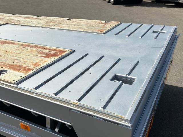 スーパーグレート 　ユニック　４段クレーン（２．９３ｔ吊）警報型　大型　積載量１１２００ｋｇ　床フック１６個　ラジコン付　未稼働車　ＥＴＣ　バッグモニター（9枚目）