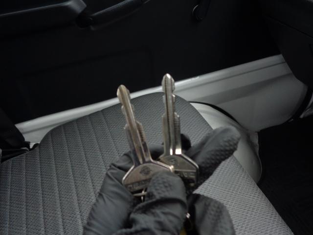 ハイゼットトラック スタンダード 4WD 5MT ABS エアコン パワステ レベライザー ラジオ 三方開 禁煙車 マッドガード 純正12インチホイール タイヤ深溝 シガーソケット(15枚目)