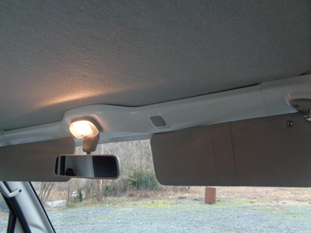 ハイゼットトラック スタンダード 4WD 5MT ABS エアコン パワステ レベライザー ラジオ 三方開 禁煙車 マッドガード 純正12インチホイール タイヤ深溝 シガーソケット(22枚目)