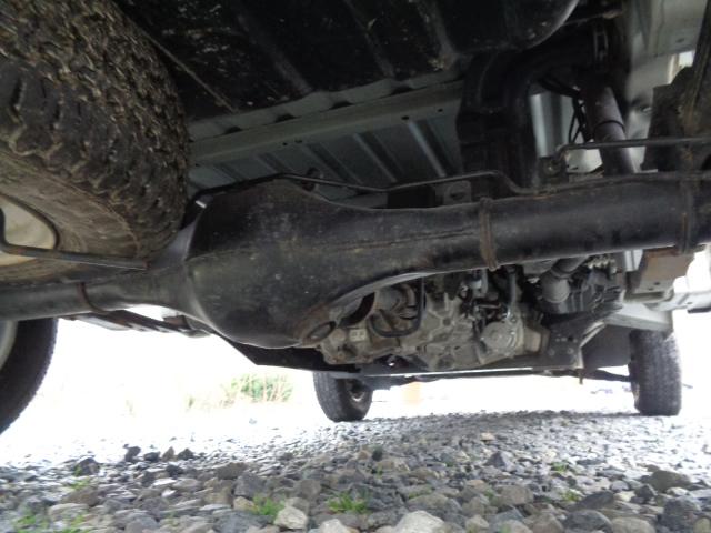 ハイゼットトラック スタンダード 4WD 5MT ABS エアコン パワステ レベライザー ラジオ 三方開 禁煙車 マッドガード 純正12インチホイール タイヤ深溝 シガーソケット(50枚目)