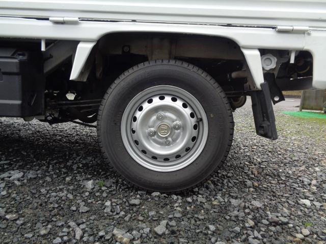 アクティトラック ＳＤＸ　４ＷＤ　ＡＢＳ　パワステ　レベライザー　ラジオ　禁煙車　三方開　マッドガード　純正１２インチホイール　スタッドレスタイヤ　荷台マット（46枚目）