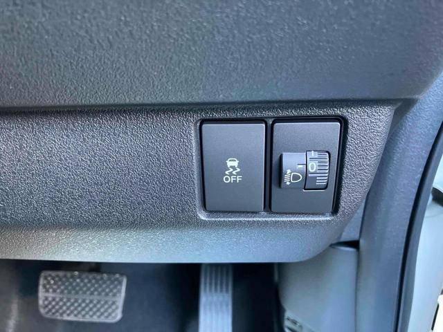 Ｎ－ＢＯＸカスタム ベースグレード　届け出済み未使用車　バックカメラ　両側スライド・片側電動　クリアランスソナー　オートクルーズコントロール　レーンアシスト　衝突被害軽減システム　オートライト　ＬＥＤヘッドランプ　スマートキー（11枚目）