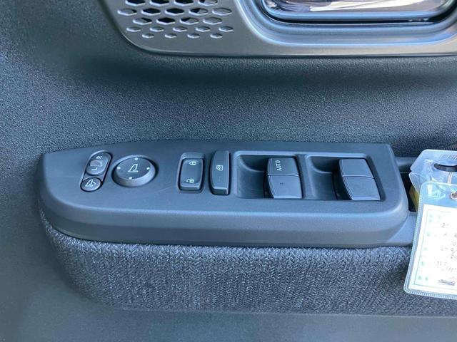 Ｎ－ＢＯＸカスタム ベースグレード　届け出済み未使用車　バックカメラ　両側スライド・片側電動　クリアランスソナー　オートクルーズコントロール　レーンアシスト　衝突被害軽減システム　オートライト　ＬＥＤヘッドランプ　スマートキー（13枚目）