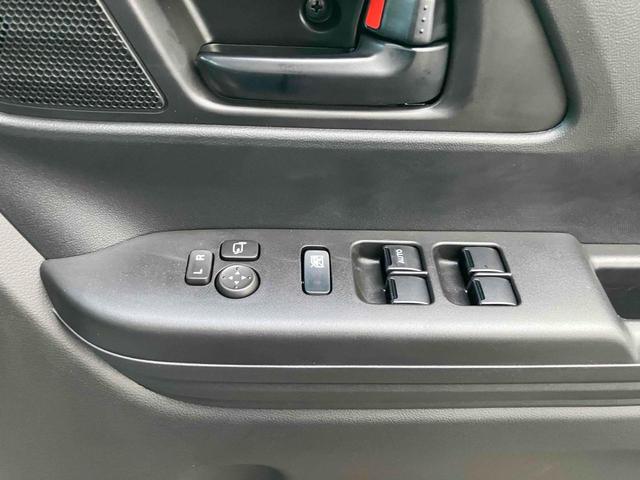 スペーシアギア ハイブリッドＸＺ　４ＷＤ　届け出済み未使用車　両側電動スライドドア　クリアランスソナー　オートクルーズコントロール　レーンアシスト　衝突被害軽減システム　オートライト　ＬＥＤヘッドランプ　ヘッドライトウォッシャー（43枚目）