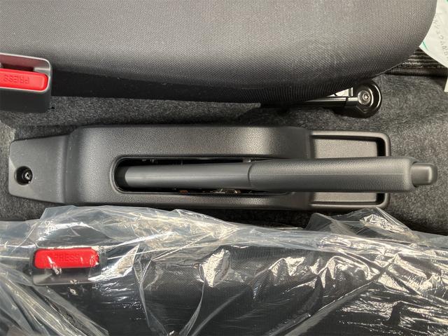 ミライース L SAIII 届け出済み未使用車 クリアランスソナー 衝突被害軽減システム オートマチックハイビーム オートライト キーレスエントリー アイドリングストップ CVT 盗難防止システム ABS ESC 衝突安全ボディ(7枚目)