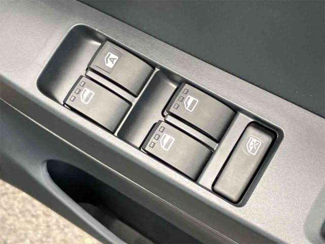 ミライース L SAIII 届け出済み未使用車 クリアランスソナー 衝突被害軽減システム オートマチックハイビーム オートライト キーレスエントリー アイドリングストップ CVT 盗難防止システム ABS ESC 衝突安全ボディ(11枚目)