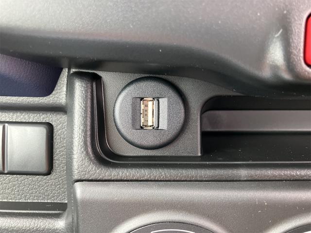 アルト ハイブリッドＳ　４ＷＤ　届け出済み未使用車　バックカメラ　クリアランスソナー　レーンアシスト　衝突被害軽減システム　オートライト　キーレスエントリー　アイドリングストップ　電動格納ミラー　シートヒーター　ＣＶＴ（7枚目）