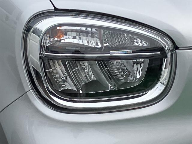 アルト ハイブリッドＳ　４ＷＤ　届け出済み未使用車　バックカメラ　クリアランスソナー　レーンアシスト　衝突被害軽減システム　オートライト　キーレスエントリー　アイドリングストップ　電動格納ミラー　シートヒーター　ＣＶＴ（13枚目）