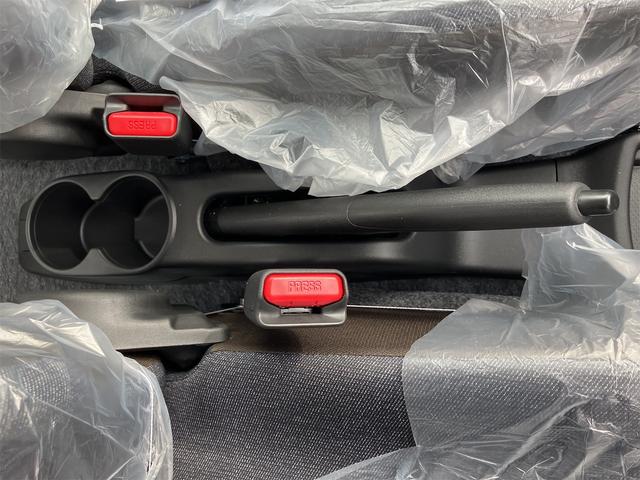 アルト ハイブリッドＳ　４ＷＤ　届け出済み未使用車　バックカメラ　クリアランスソナー　レーンアシスト　衝突被害軽減システム　オートライト　キーレスエントリー　アイドリングストップ　電動格納ミラー　シートヒーター　ＣＶＴ（28枚目）