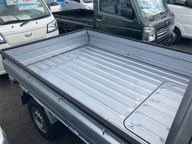 ハイゼットトラック スタンダード　農用スペシャル　４ＷＤ　軽トラック　ＭＴ　衝突被害軽減システム　クリアランスソナー　アイドリングストップ　オートライト　ＥＳＣ　エアコン　パワーステアリング（9枚目）