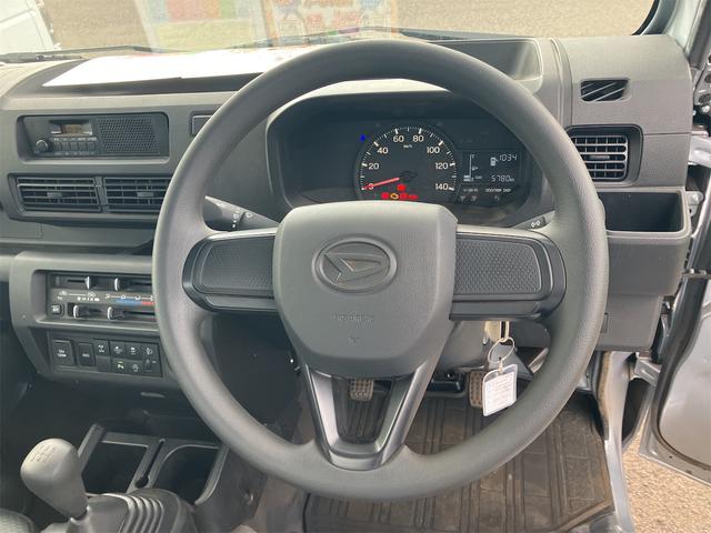 ハイゼットトラック スタンダード　農用スペシャル　４ＷＤ　軽トラック　ＭＴ　衝突被害軽減システム　クリアランスソナー　アイドリングストップ　オートライト　ＥＳＣ　エアコン　パワーステアリング（18枚目）