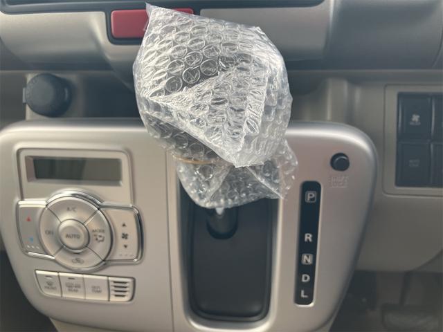 エブリイワゴン ＰＺターボスペシャル　４ＷＤ　届け出済み未使用車　両側電動スライドドア　クリアランスソナー　レーンアシスト　衝突被害軽減システム　オートライト　ＬＥＤヘッドランプ　スマートキー　アイドリングストップ　電動格納ミラー（8枚目）