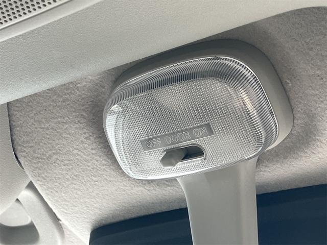 エブリイワゴン ＰＺターボスペシャル　４ＷＤ　届け出済み未使用車　両側電動スライドドア　クリアランスソナー　レーンアシスト　衝突被害軽減システム　オートライト　ＬＥＤヘッドランプ　スマートキー　アイドリングストップ　電動格納ミラー（35枚目）