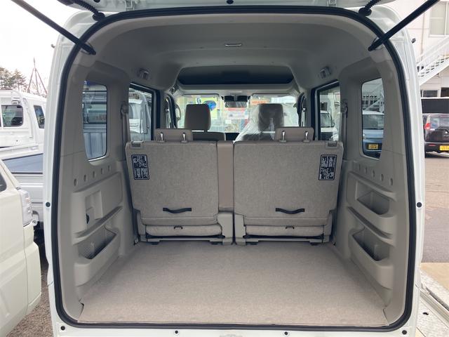 エブリイワゴン ＰＺターボスペシャル　４ＷＤ　届け出済み未使用車　両側電動スライドドア　クリアランスソナー　レーンアシスト　衝突被害軽減システム　オートライト　ＬＥＤヘッドランプ　スマートキー　アイドリングストップ　電動格納ミラー（42枚目）