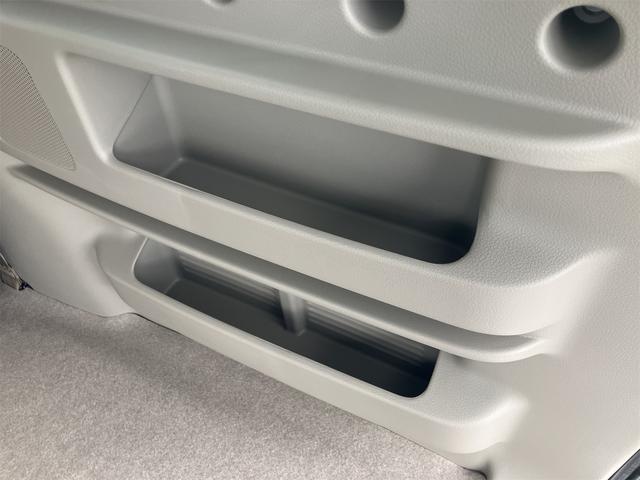 エブリイワゴン ＰＺターボスペシャル　４ＷＤ　届け出済み未使用車　両側電動スライドドア　クリアランスソナー　レーンアシスト　衝突被害軽減システム　オートライト　ＬＥＤヘッドランプ　スマートキー　アイドリングストップ　電動格納ミラー（43枚目）