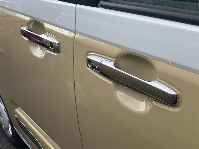 ムーヴキャンバス ストライプスＧ　４ＷＤ　両側電動スライドドア　クリアランスソナー　衝突被害軽減システム　オートライト　ＬＥＤヘッドランプ　スマートキー　アイドリングストップ　電動格納ミラー　シートヒーター　ベンチシート　ＣＶＴ（18枚目）