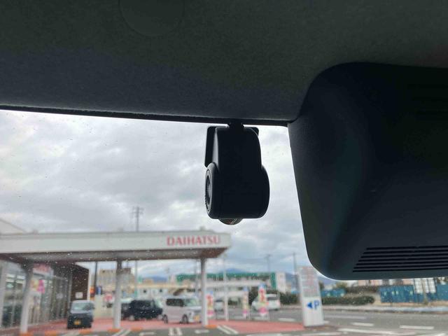 ムーヴキャンバス Ｘメイクアップリミテッド　ＳＡＩＩＩ　車検整備付　４ＷＤ　ＣＶＴ　６６０ｃｃ　車検整備付　ナビ　全方位モニター　両側電動スライドドア　衝突被害軽減ブレーキ　横滑り防止装置　ＡＢＳ　アイドリングストップ　プッシュボタンスタート　ワンオーナー車（38枚目）