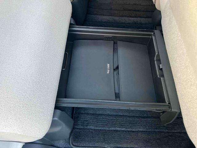 ムーヴキャンバス Ｇメイクアップリミテッド　ＳＡＩＩＩ（43枚目）