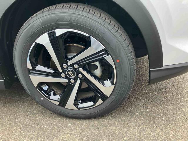 ロッキー プレミアムＧ　ＨＥＶ　スマートアシスト搭載　２ＷＤ　ＣＶＴ　１２００ｃｃ　ハイブリッド　衝突被害軽減ブレーキ　横滑り防止装置　ＡＢＳ　サイドエアバッグ　プッシュボタンスタート　クルーズコントロール　ディスプレイオーディオ　全方位モニター（9枚目）