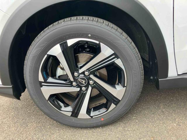 ロッキー プレミアムＧ　ＨＥＶ　スマートアシスト搭載　２ＷＤ　ＣＶＴ　１２００ｃｃ　ハイブリッド　衝突被害軽減ブレーキ　横滑り防止装置　ＡＢＳ　サイドエアバッグ　プッシュボタンスタート　クルーズコントロール　ディスプレイオーディオ　全方位モニター（12枚目）