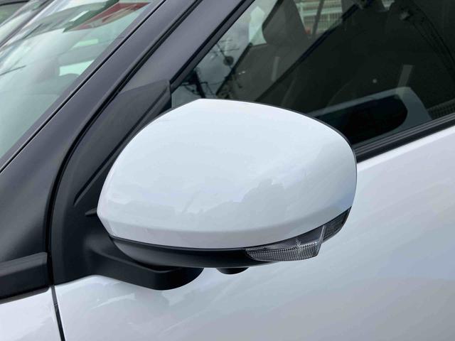 ロッキー プレミアムＧ　ＨＥＶ　スマートアシスト搭載　２ＷＤ　ＣＶＴ　１２００ｃｃ　ハイブリッド　衝突被害軽減ブレーキ　横滑り防止装置　ＡＢＳ　サイドエアバッグ　プッシュボタンスタート　クルーズコントロール　ディスプレイオーディオ　全方位モニター（13枚目）