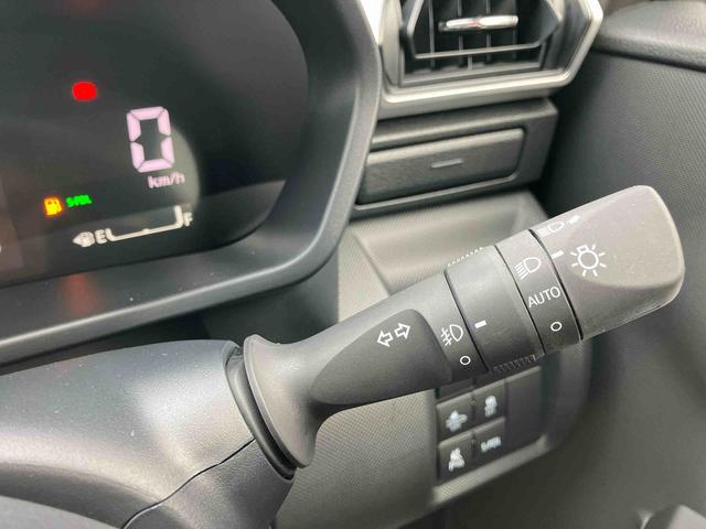 ロッキー プレミアムＧ　ＨＥＶ　スマートアシスト搭載　２ＷＤ　ＣＶＴ　１２００ｃｃ　ハイブリッド　衝突被害軽減ブレーキ　横滑り防止装置　ＡＢＳ　サイドエアバッグ　プッシュボタンスタート　クルーズコントロール　ディスプレイオーディオ　全方位モニター（35枚目）