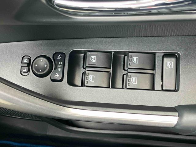 ロッキー プレミアムＧ　ＨＥＶ　スマートアシスト搭載　２ＷＤ　ＣＶＴ　１２００ｃｃ　ハイブリッド　衝突被害軽減ブレーキ　横滑り防止装置　ＡＢＳ　サイドエアバッグ　プッシュボタンスタート　クルーズコントロール　ディスプレイオーディオ　全方位モニター（42枚目）