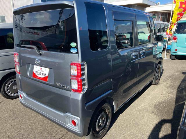 ��p�̃G���W���N���[�i�[�őS�̂ɕ���������𕂂����܂��B�{���l�b�g���Ȃǂ̉���𒆐S�Ƀu���V�������s���A��򂵃G�A�u���[�Ŏd�グ�Ă���܂��B