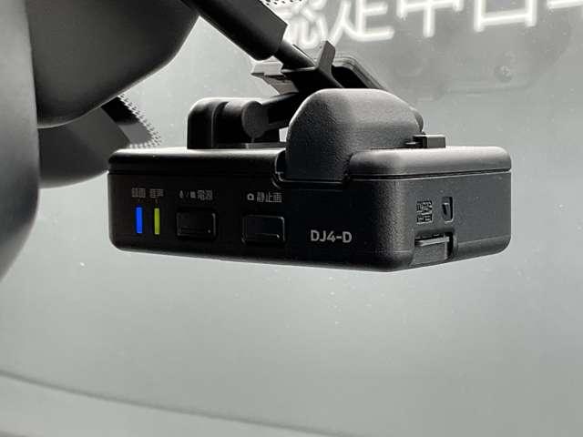 エクストレイル ２．０　２０Ｘｉ　２列車　４ＷＤ　純正ナビ　全周囲カメラ（14枚目）