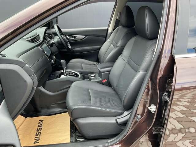 エクストレイル ２．０　２０Ｘｉ　２列車　４ＷＤ　純正ナビ　全周囲カメラ（18枚目）