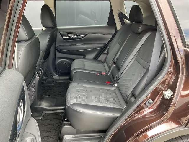 エクストレイル ２．０　２０Ｘｉ　２列車　４ＷＤ　純正ナビ　全周囲カメラ（19枚目）