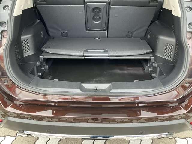 エクストレイル ２．０　２０Ｘｉ　２列車　４ＷＤ　純正ナビ　全周囲カメラ（20枚目）