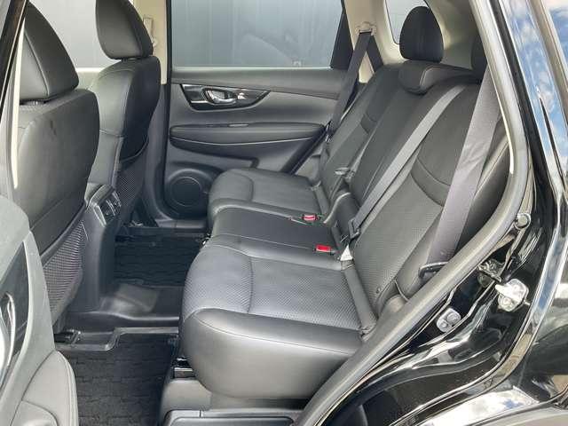 エクストレイル ２．０　２０Ｘｉ　２列車　４ＷＤ　純正ナビ　全周囲カメラ（20枚目）