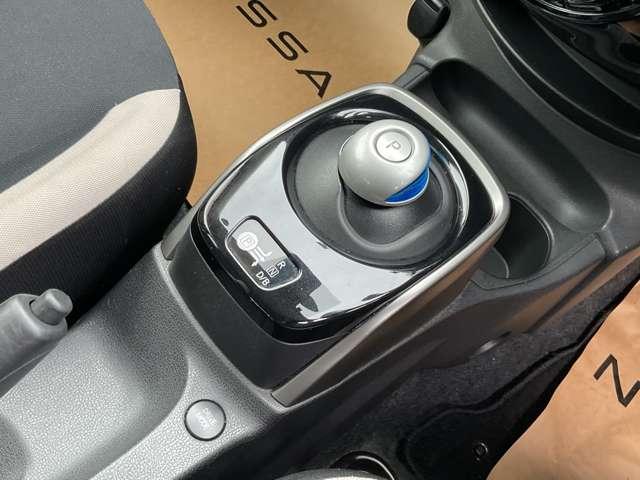ノート １．２　ｅ－ＰＯＷＥＲ　Ｘ　純正ナビ　全周囲カメラ（10枚目）