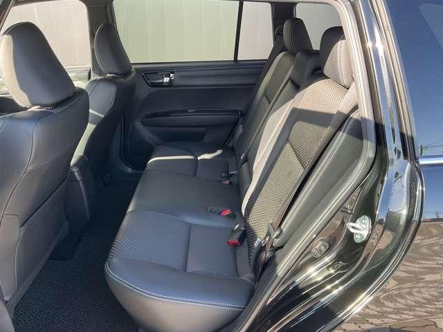 カローラフィールダー １．５　Ｇ　Ｗ×Ｂ（18枚目）