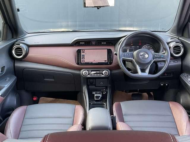 �^�]�Ȏ���ɂȂ�܂��B�����F�̓u���b�N�ł��B