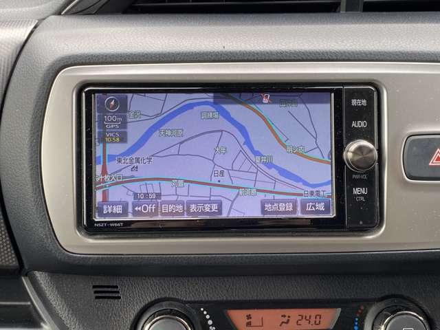 ヴィッツ １．５　ＲＳ　純正ナビ　バックカメラ　衝突被害軽減ブレ（8枚目）
