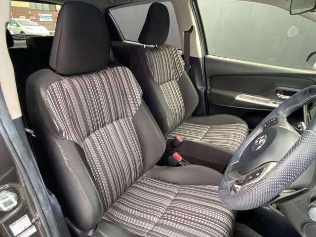 ヴィッツ １．５　ＲＳ　純正ナビ　バックカメラ　衝突被害軽減ブレ（17枚目）