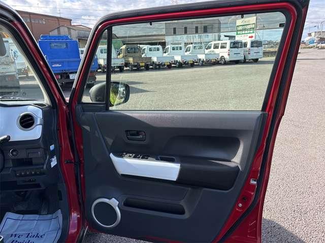 ハスラー Xターボ ETC ナビ 衝突被害軽減システム オートライト HID スマートキー アイドリングストップ 電動格納ミラー シートヒーター ベンチシート CVT 盗難防止システム ABS ESC CD DVD再生(34枚目)