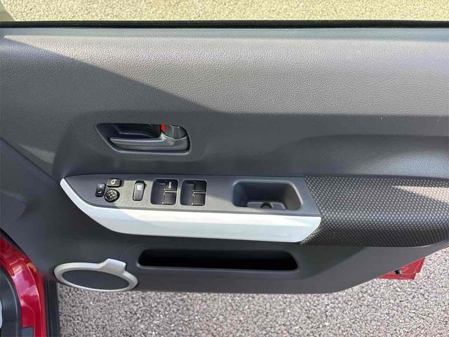 ハスラー Xターボ ETC ナビ 衝突被害軽減システム オートライト HID スマートキー アイドリングストップ 電動格納ミラー シートヒーター ベンチシート CVT 盗難防止システム ABS ESC CD DVD再生(35枚目)