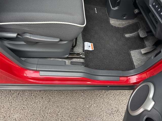 ハスラー Xターボ ETC ナビ 衝突被害軽減システム オートライト HID スマートキー アイドリングストップ 電動格納ミラー シートヒーター ベンチシート CVT 盗難防止システム ABS ESC CD DVD再生(38枚目)