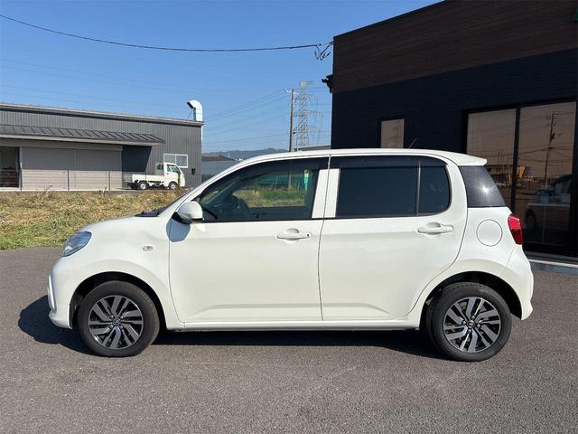 パッソ X Gパッケージ クリアランスソナー レーンアシスト 衝突被害軽減システム アルミホイール オートマチックハイビーム オートライト スマートキー アイドリングストップ 電動格納ミラー CVT ベンチシート ABS(3枚目)