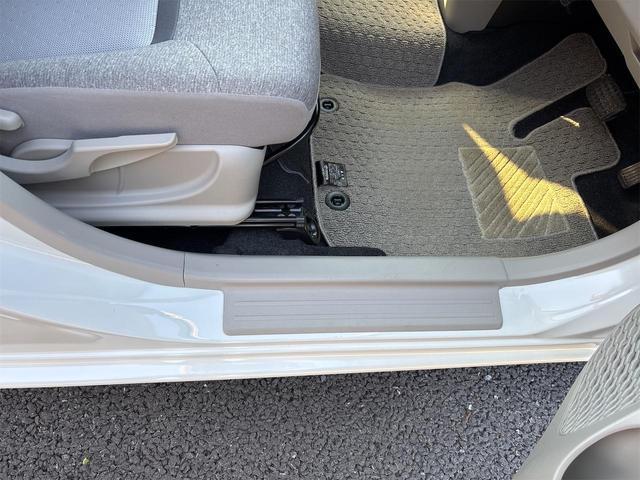 パッソ X Gパッケージ クリアランスソナー レーンアシスト 衝突被害軽減システム アルミホイール オートマチックハイビーム オートライト スマートキー アイドリングストップ 電動格納ミラー CVT ベンチシート ABS(42枚目)