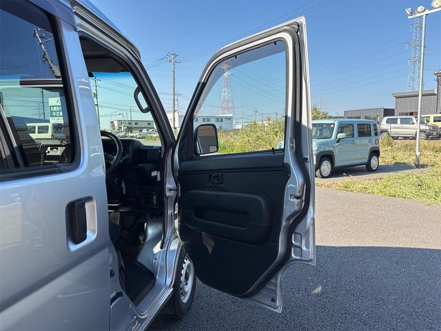 ハイゼットカーゴ ＤＸ　ＳＡＩＩＩ　軽バン　ＡＴ　衝突被害軽減システム　ＥＴＣ　両側スライドドア　キーレスエントリー　アイドリングストップ　オートマチックハイビーム　ＥＳＣ　エアコン　パワーステアリング　パワーウィンドウ（40枚目）