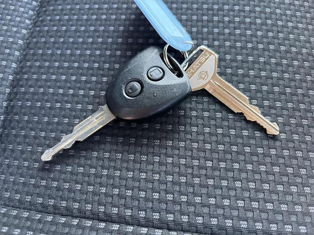 ハイゼットカーゴ ＤＸ　ＳＡＩＩＩ　軽バン　ＡＴ　衝突被害軽減システム　ＥＴＣ　両側スライドドア　キーレスエントリー　アイドリングストップ　オートマチックハイビーム　ＥＳＣ　エアコン　パワーステアリング　パワーウィンドウ（78枚目）